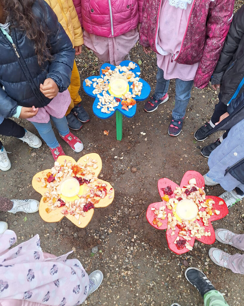 Ed eccoli qui i bambini e le bambine della scuola